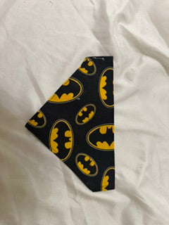 Batman Pet Bandanna – KiMi's Kwilts & Krafts